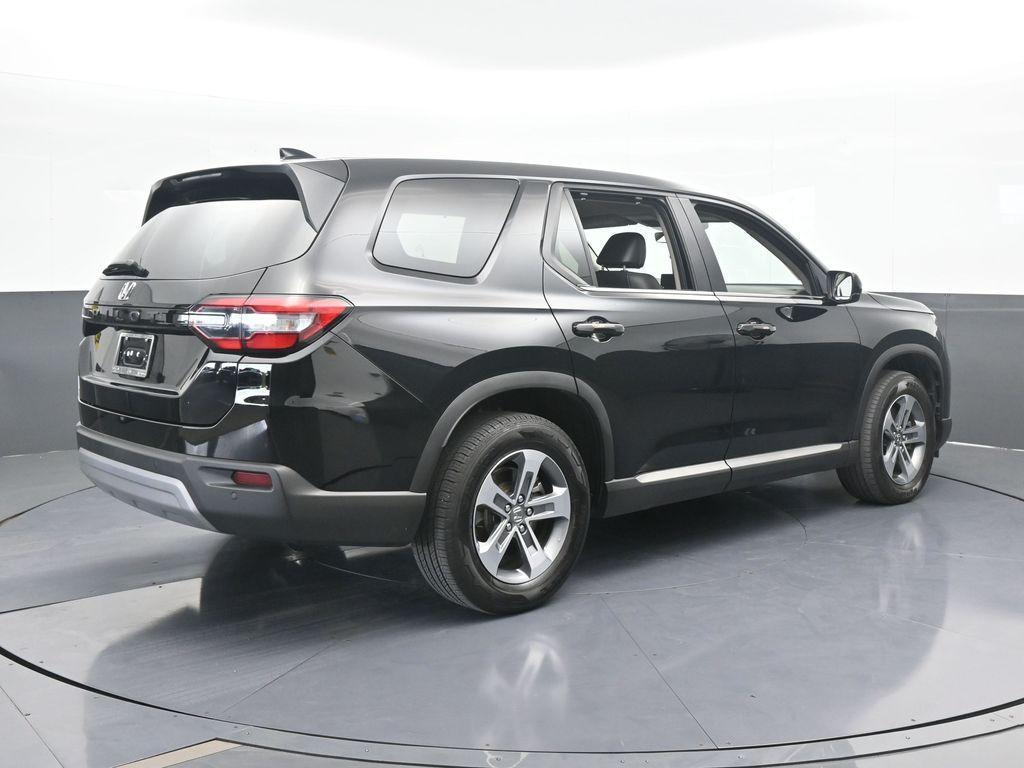 used 2025 Honda Pilot car, priced at $36,144