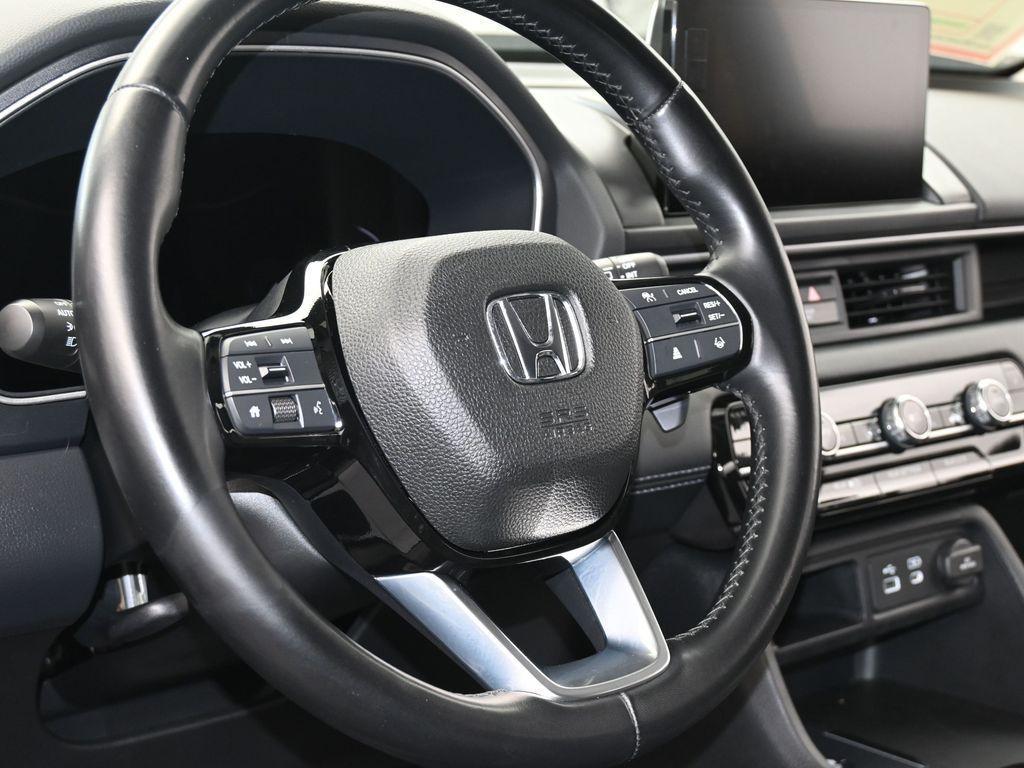 used 2025 Honda Pilot car, priced at $36,144
