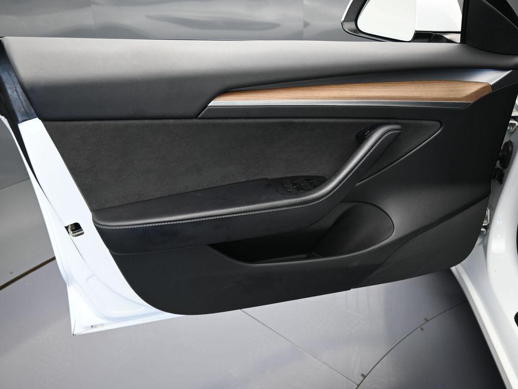 used 2022 Tesla Model 3 car, priced at $21,250