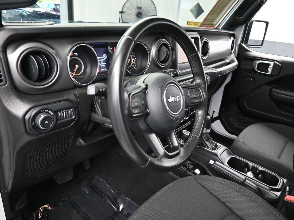 used 2022 Jeep Wrangler Unlimited car, priced at $29,275