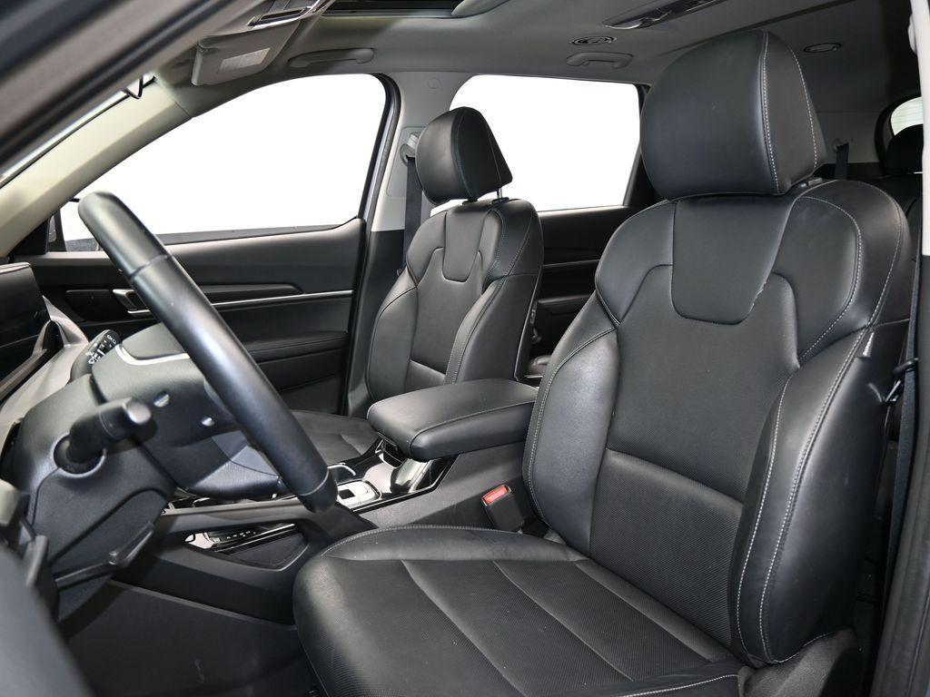 used 2023 Kia Telluride car, priced at $30,994