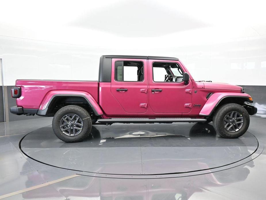 new 2024 Jeep Gladiator car, priced at $43,140