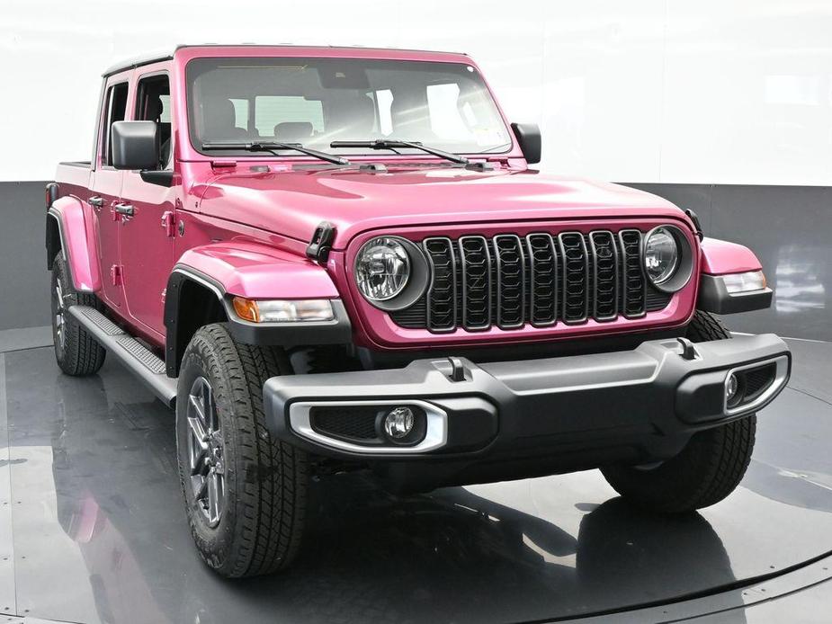 new 2024 Jeep Gladiator car, priced at $43,140