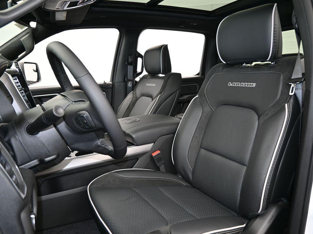 new 2025 Ram 1500 car, priced at $61,405