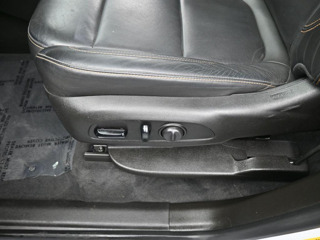 used 2021 Chevrolet Traverse car, priced at $20,587