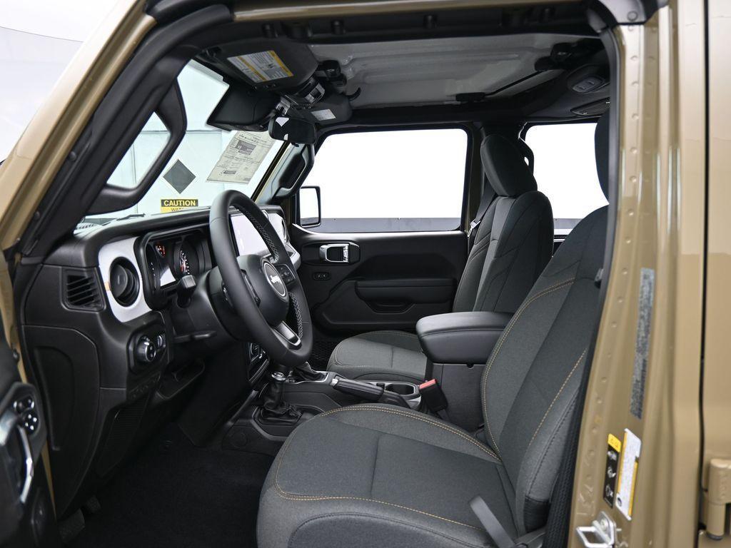 new 2025 Jeep Gladiator car