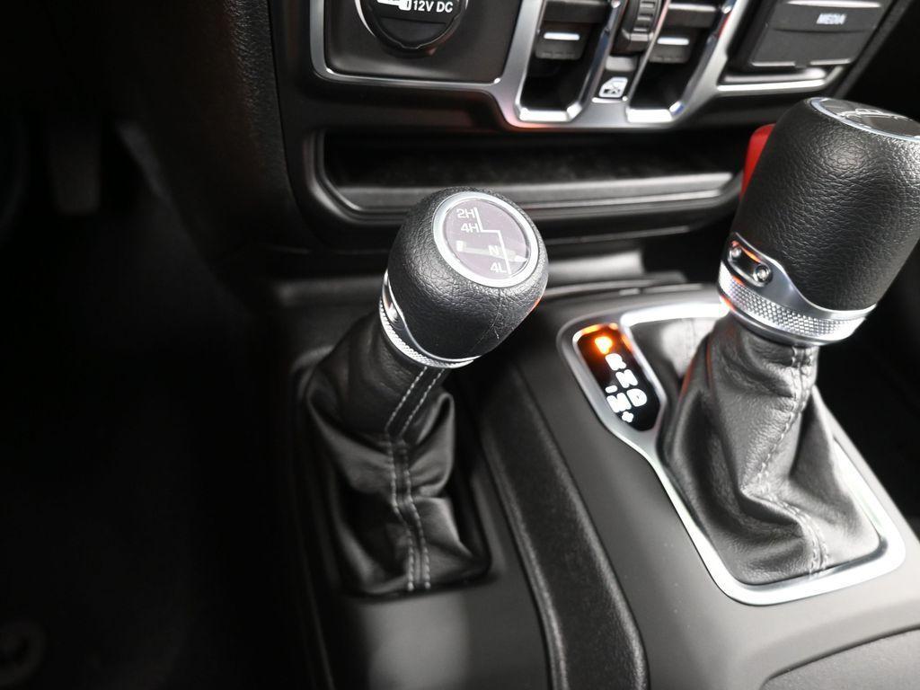 new 2025 Jeep Gladiator car