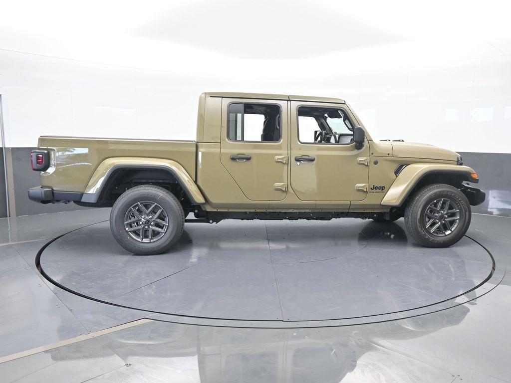 new 2025 Jeep Gladiator car