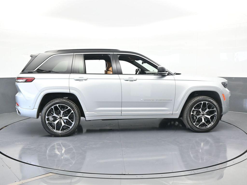new 2025 Jeep Grand Cherokee car, priced at $61,922