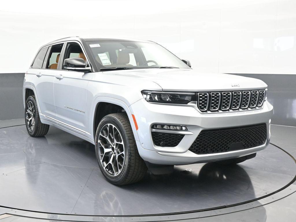 new 2025 Jeep Grand Cherokee car, priced at $61,922