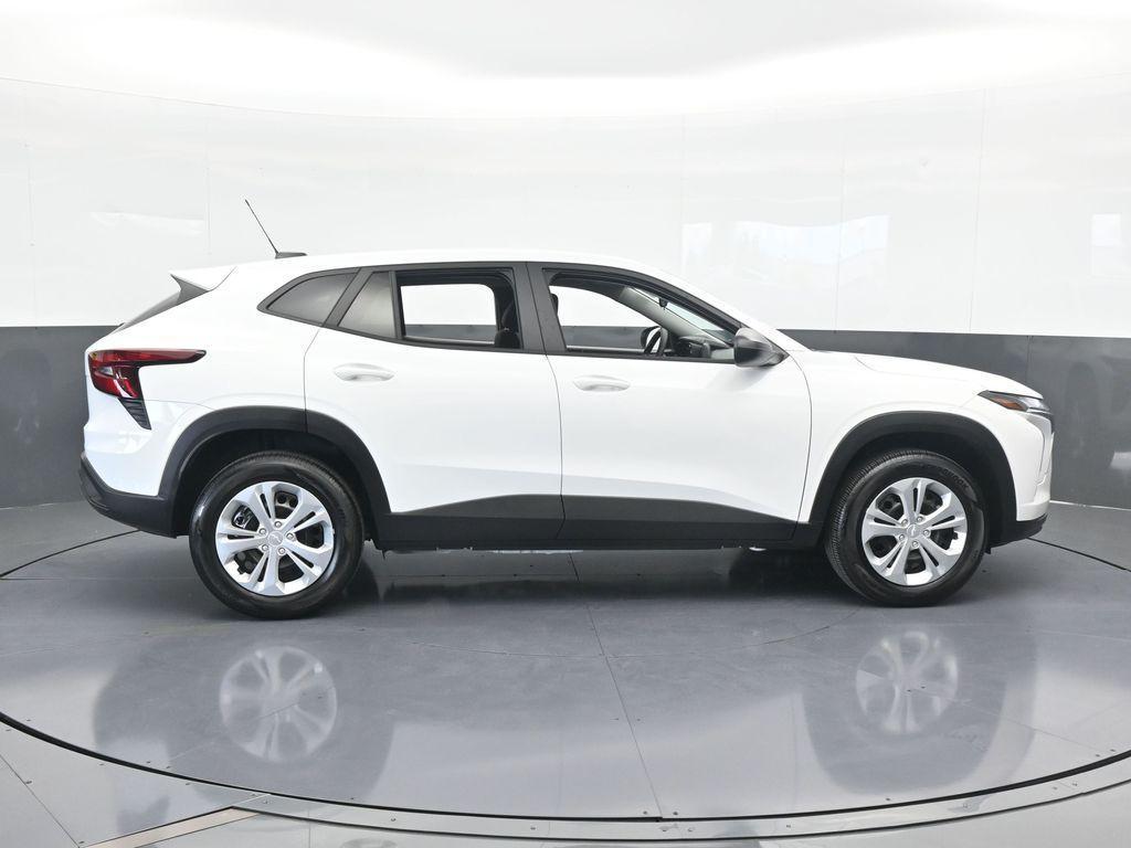 used 2025 Chevrolet Trax car, priced at $18,990