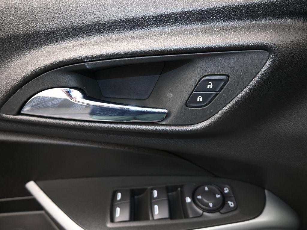 used 2025 Chevrolet Trax car, priced at $18,990