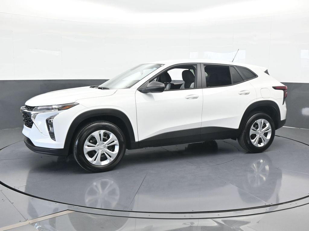 used 2025 Chevrolet Trax car, priced at $18,990