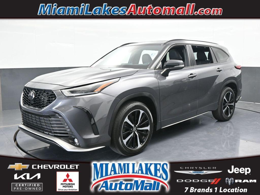 used 2022 Toyota Highlander car, priced at $35,941