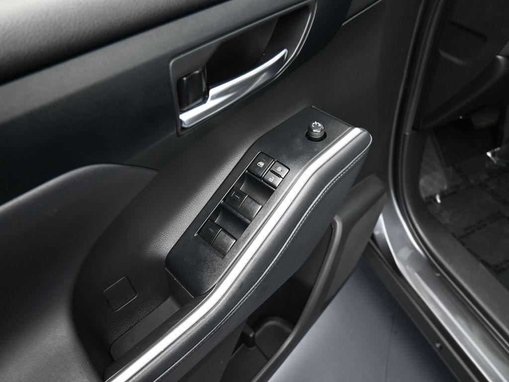 used 2022 Toyota Highlander car, priced at $35,941