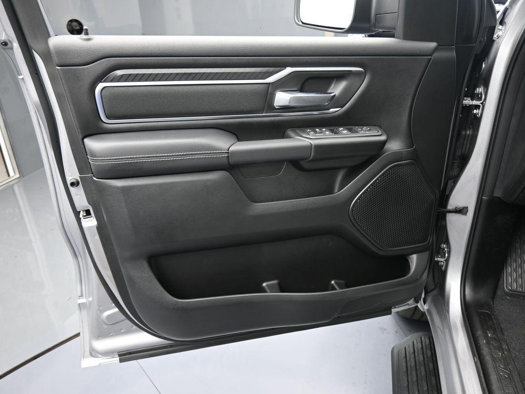new 2025 Ram 1500 car