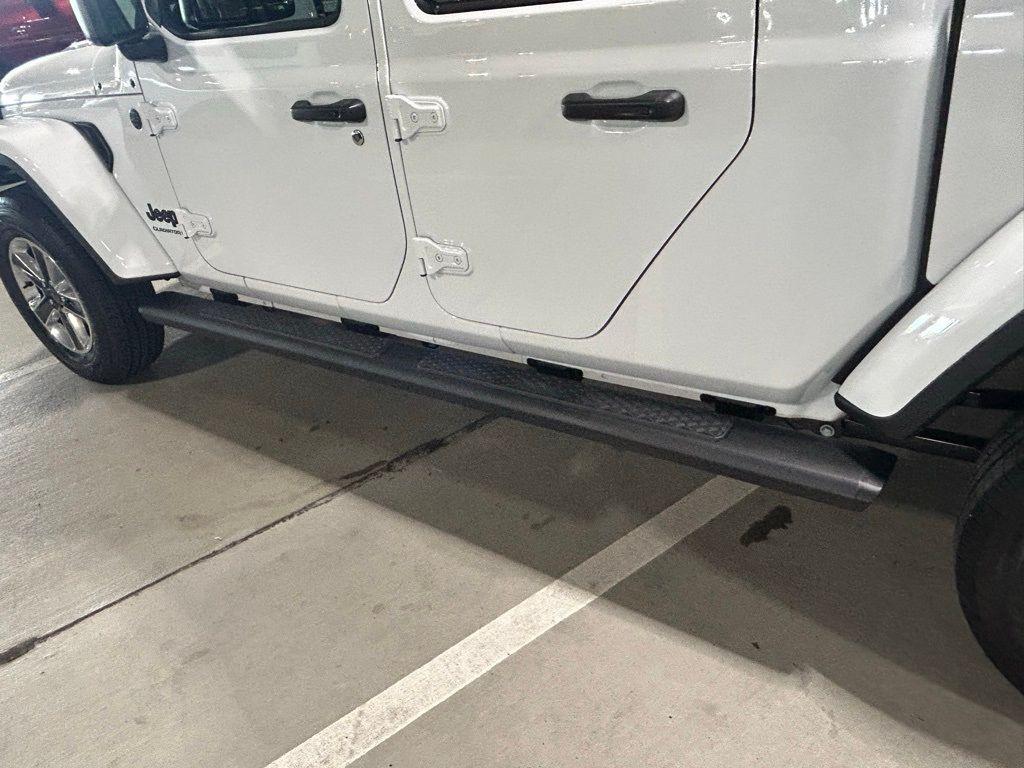 new 2024 Jeep Gladiator car, priced at $44,019