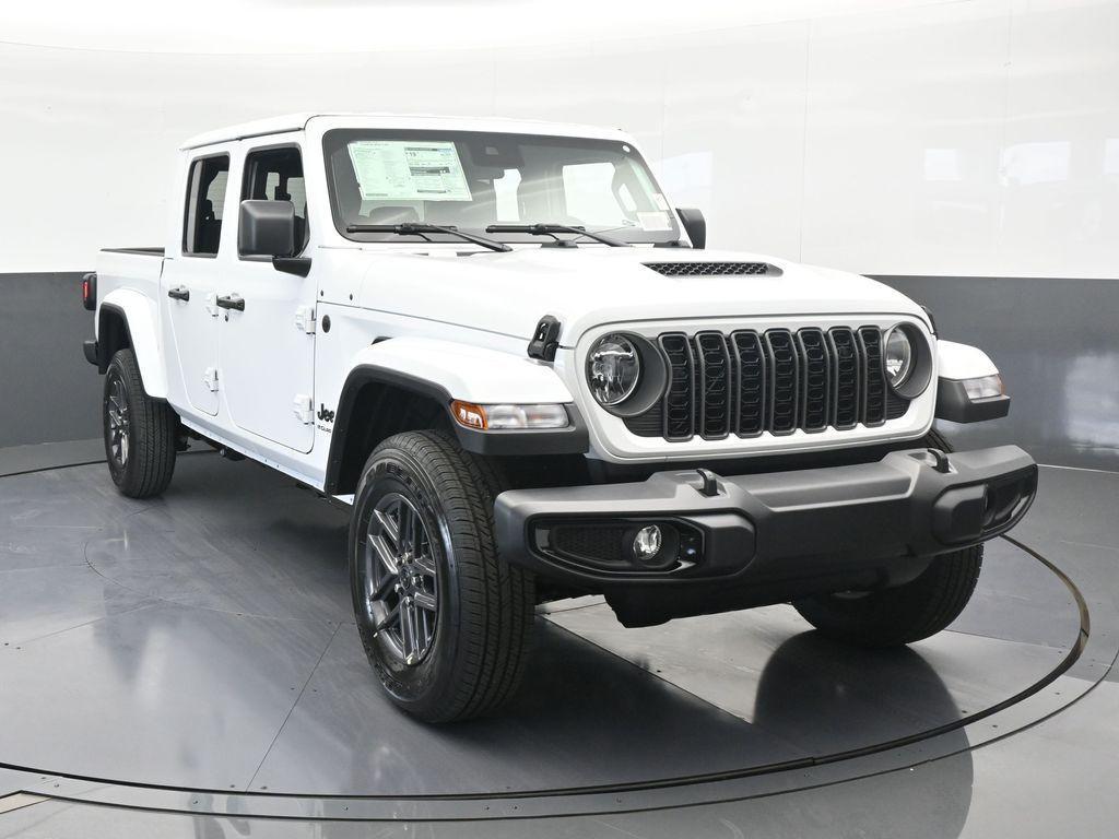 new 2025 Jeep Gladiator car