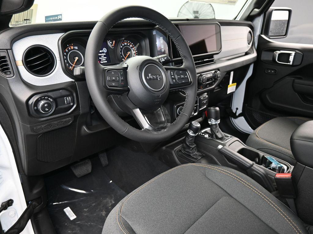 new 2025 Jeep Gladiator car