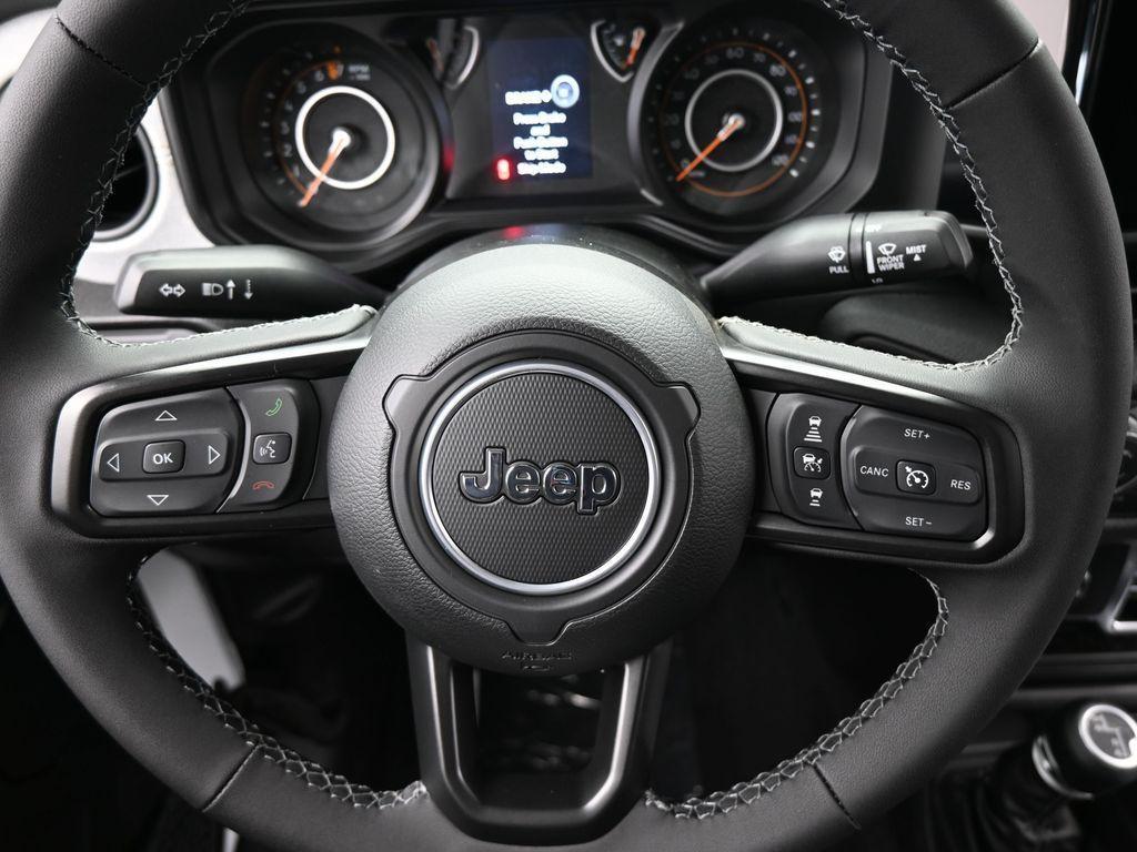 new 2025 Jeep Gladiator car