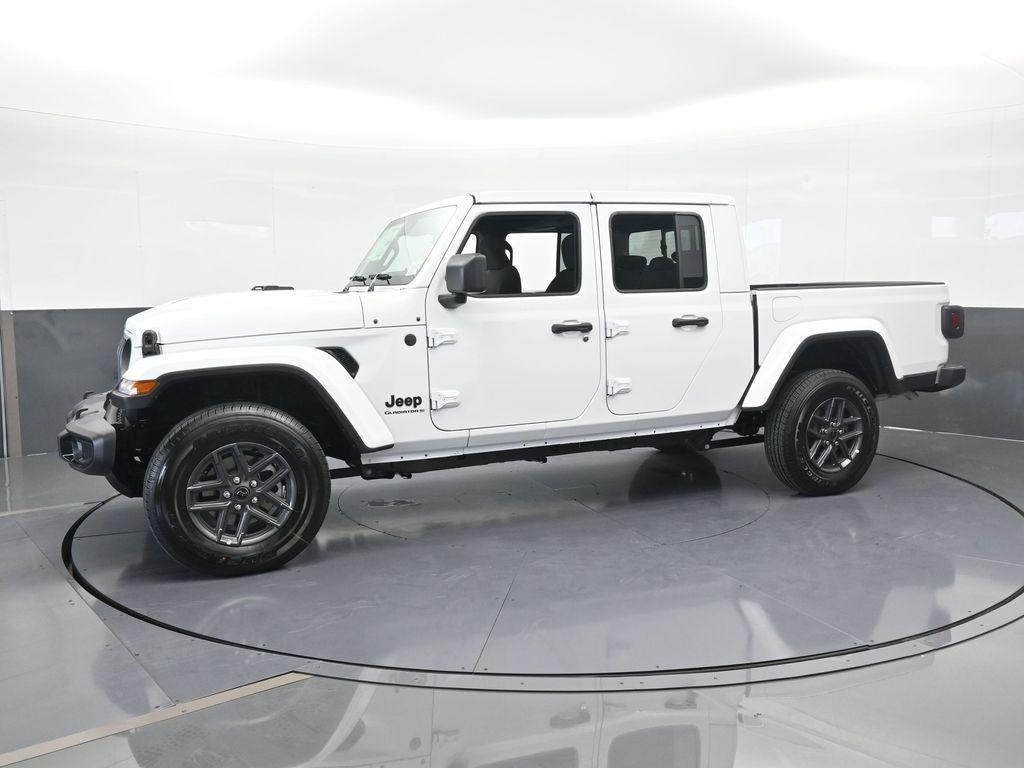 new 2025 Jeep Gladiator car
