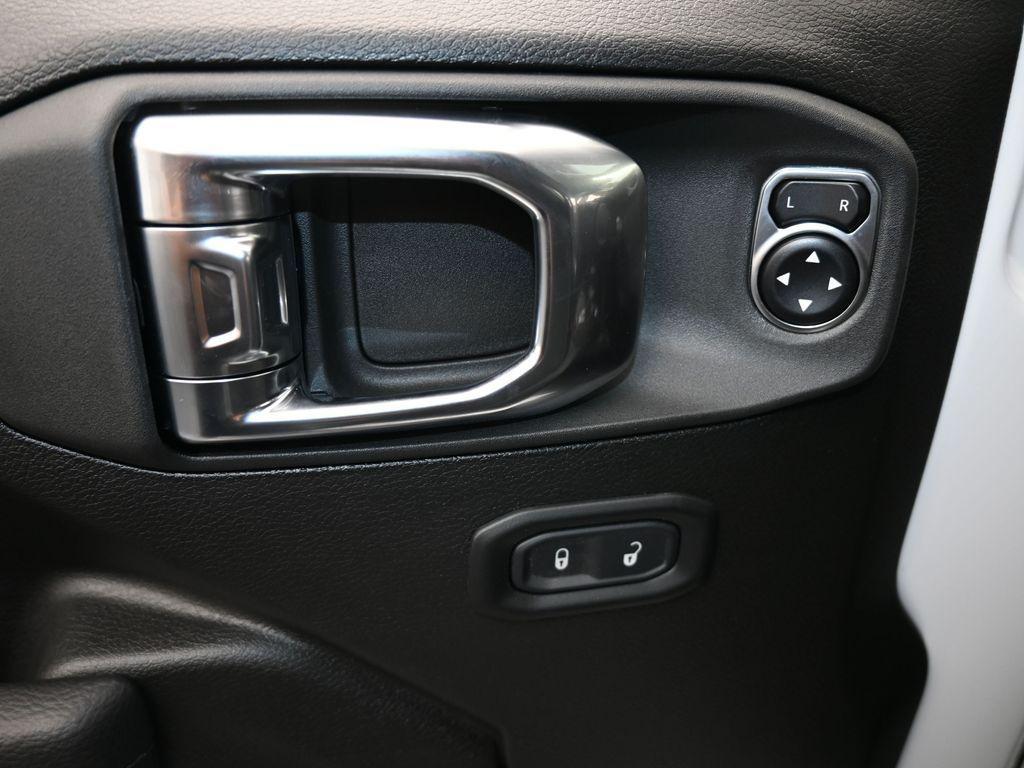 new 2025 Jeep Gladiator car