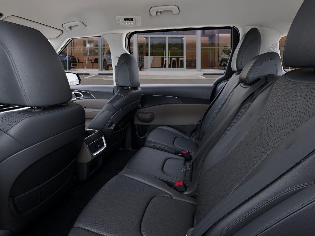 new 2025 Kia Carnival car, priced at $36,810