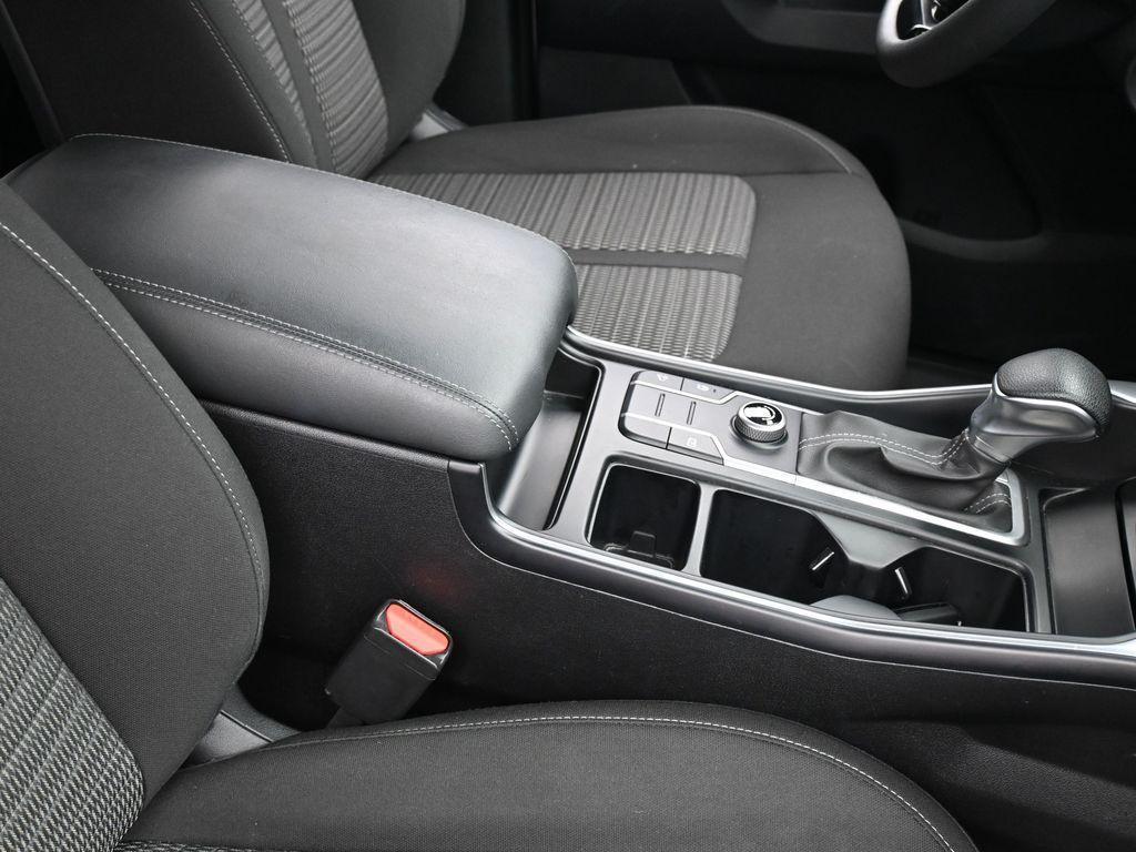 used 2023 Kia Sorento car, priced at $21,951