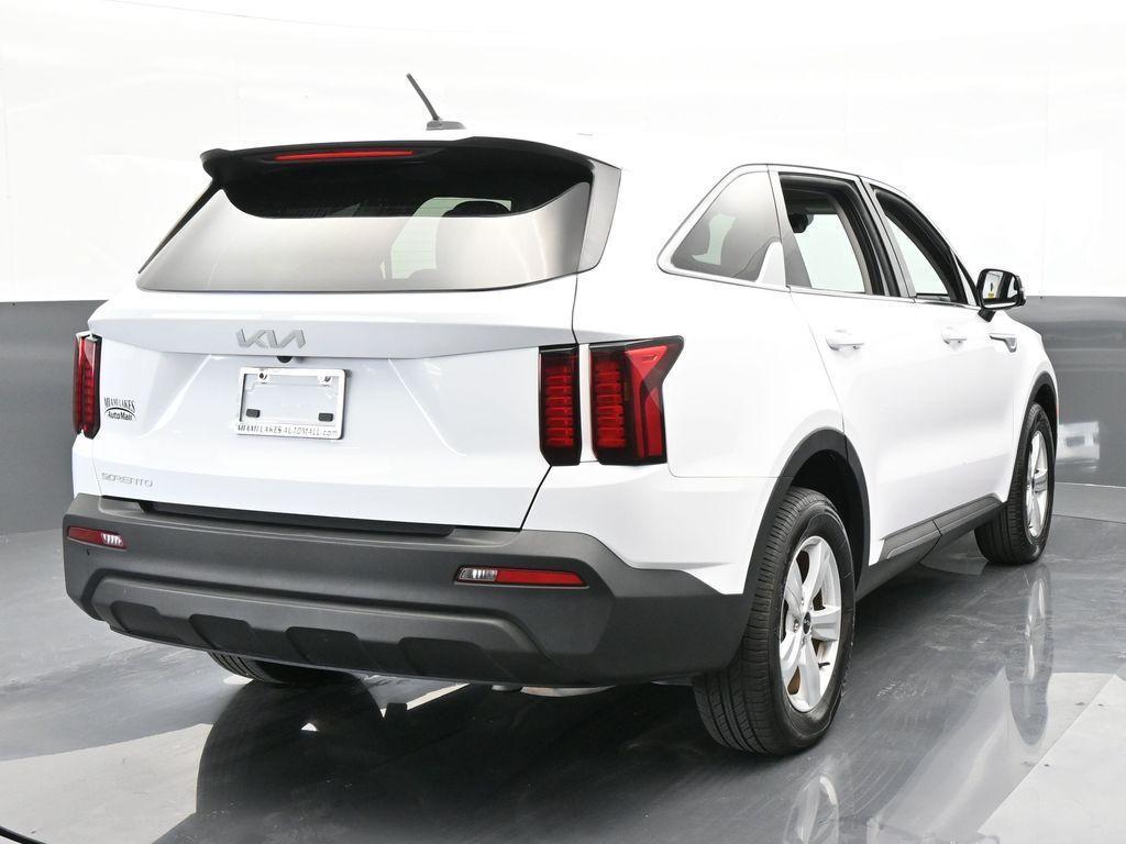 used 2023 Kia Sorento car, priced at $21,951