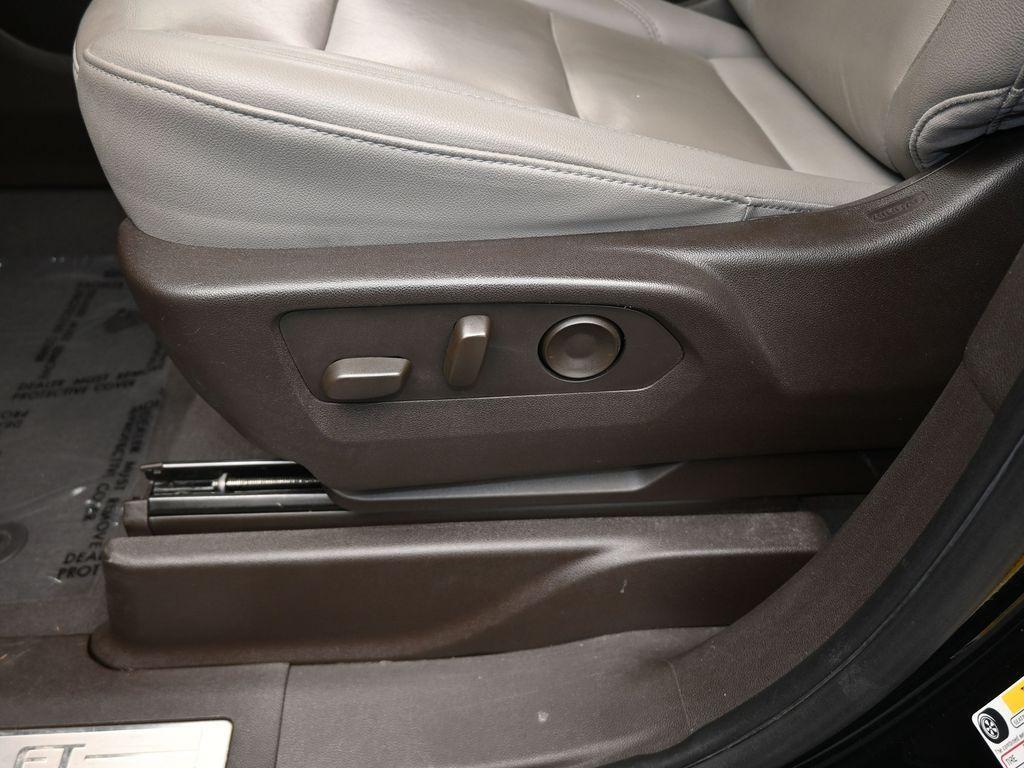 used 2023 Chevrolet Suburban car, priced at $39,995