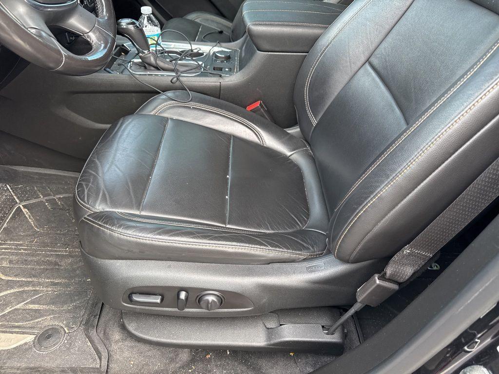 used 2020 Chevrolet Traverse car, priced at $23,750