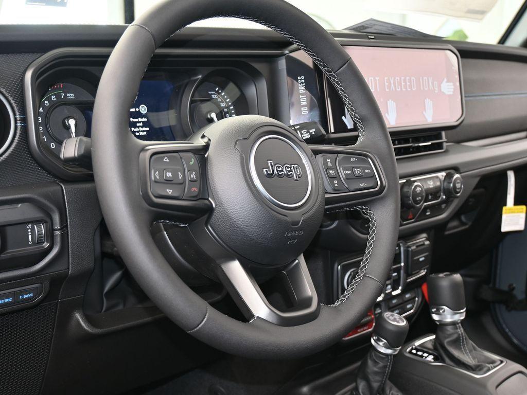 new 2025 Jeep Wrangler 4xe car