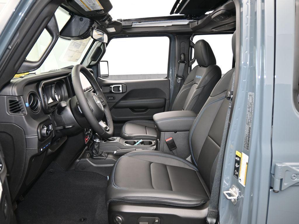 new 2025 Jeep Wrangler 4xe car