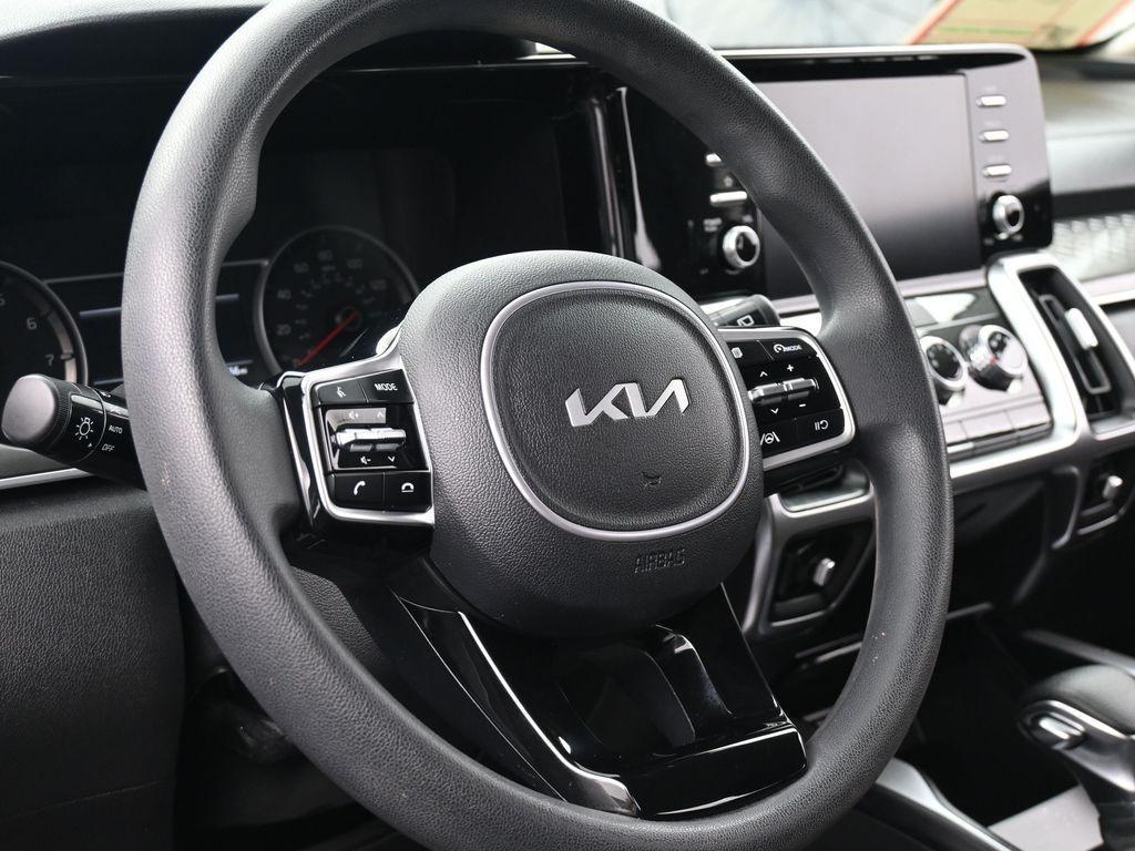 used 2022 Kia Sorento car, priced at $19,591