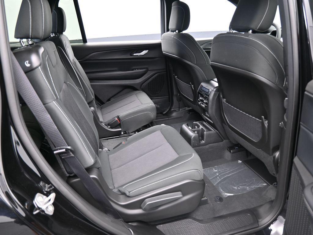 new 2024 Jeep Grand Cherokee L car, priced at $42,159