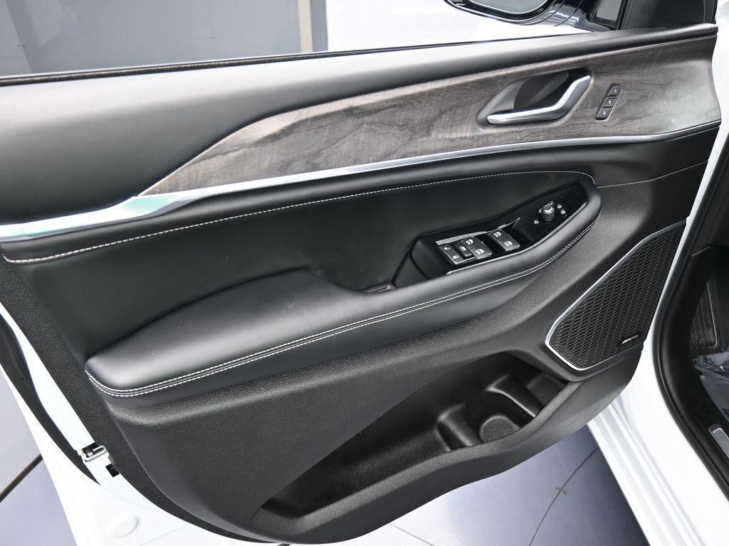 used 2023 Jeep Grand Cherokee L car, priced at $32,899