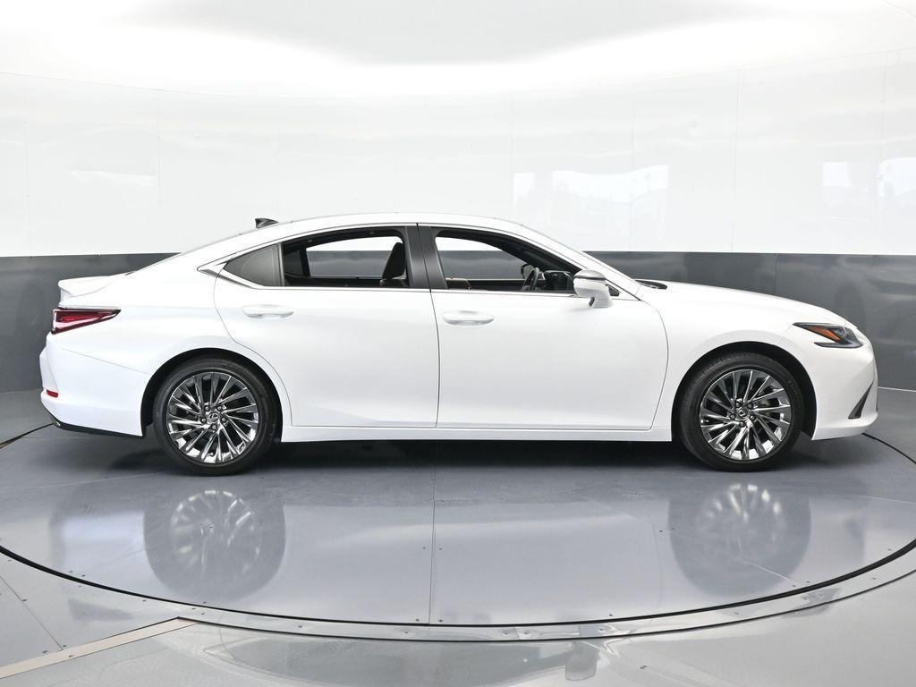 used 2024 Lexus ES 350 car, priced at $51,550