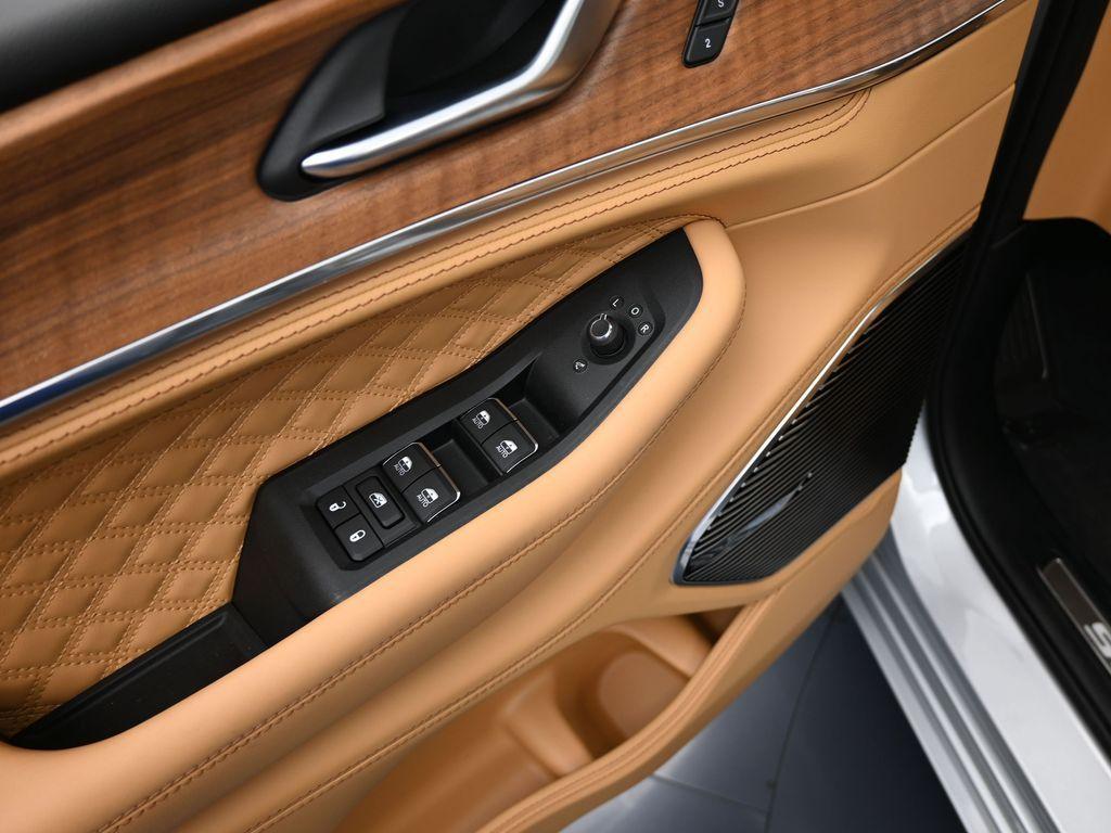 new 2025 Jeep Grand Cherokee car, priced at $61,410