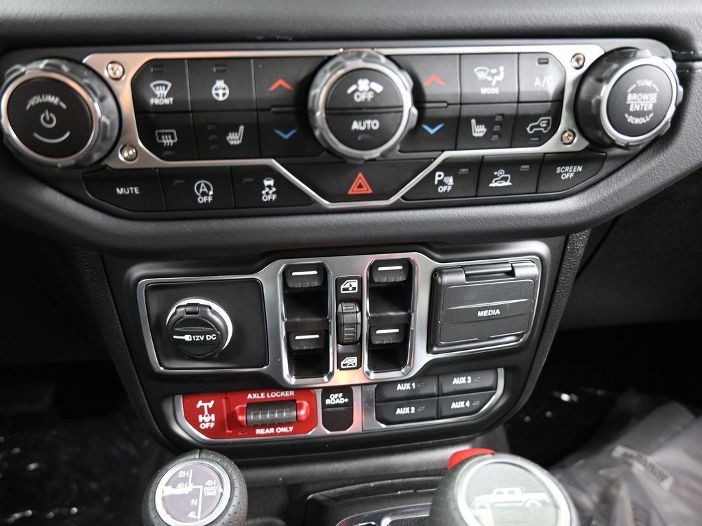 new 2025 Jeep Gladiator car