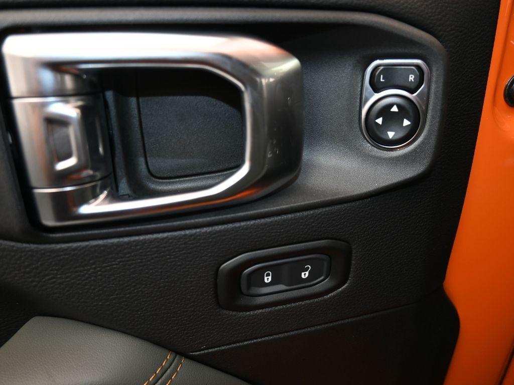 new 2025 Jeep Gladiator car