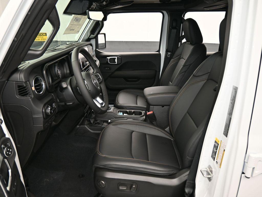 new 2025 Jeep Wrangler car