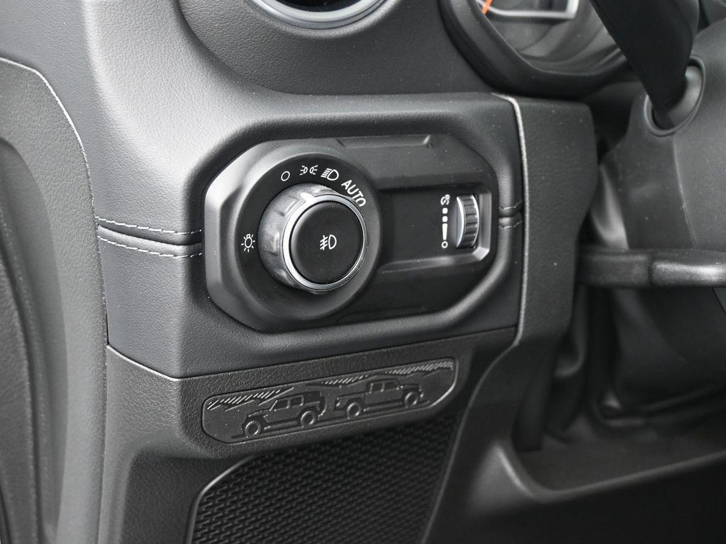 new 2025 Jeep Wrangler car