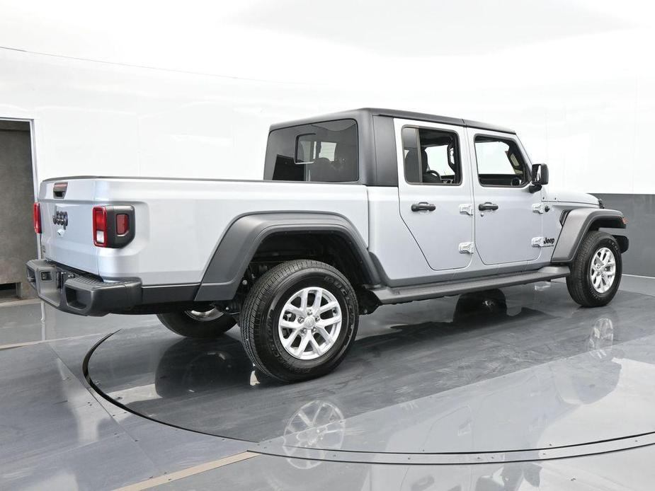 used 2023 Jeep Gladiator car, priced at $38,334