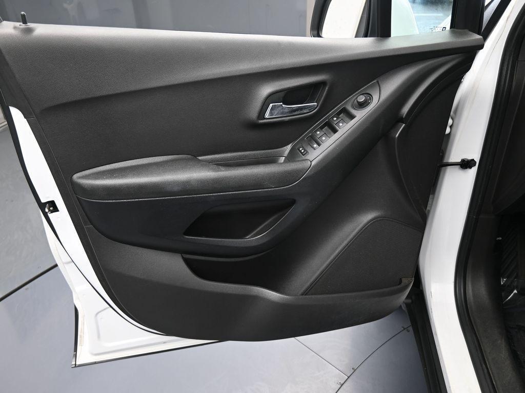 used 2020 Chevrolet Trax car, priced at $8,991