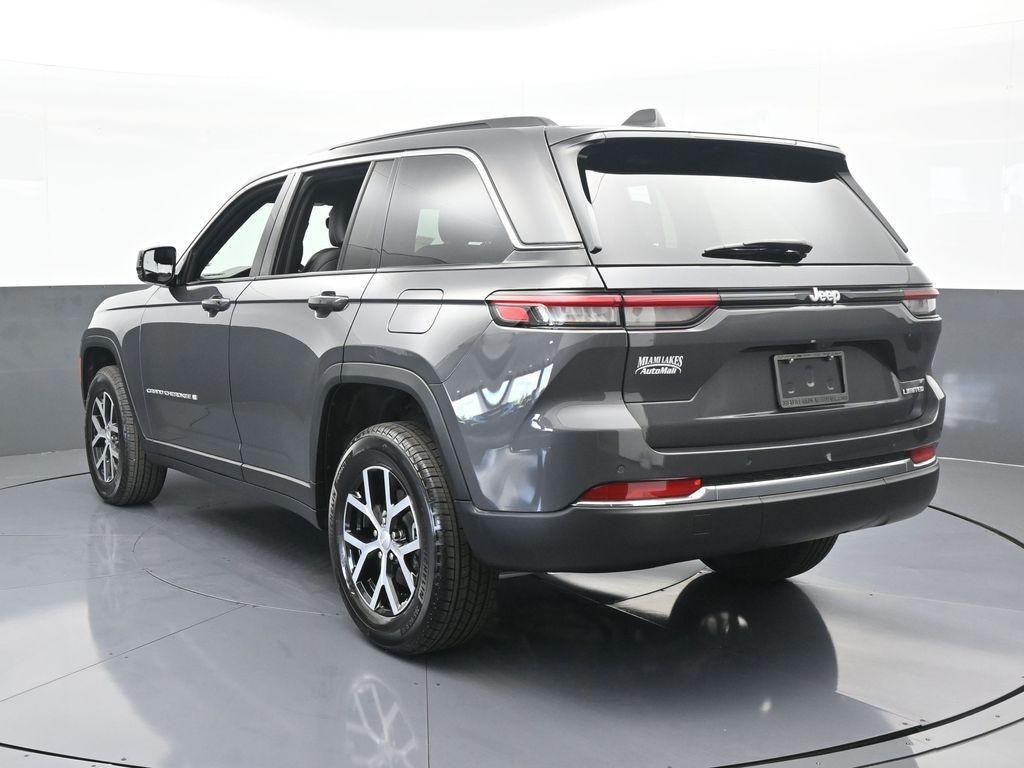 new 2024 Jeep Grand Cherokee car, priced at $42,789
