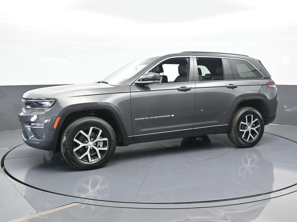 new 2024 Jeep Grand Cherokee car, priced at $42,789