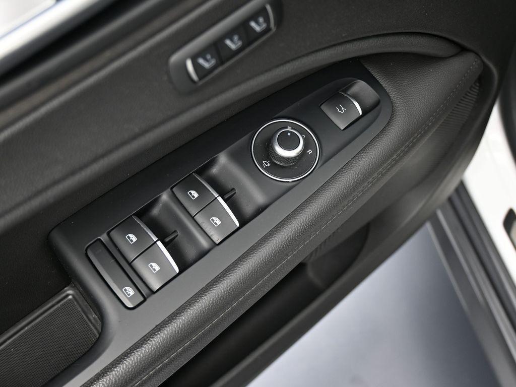 used 2022 Alfa Romeo Stelvio car, priced at $23,989