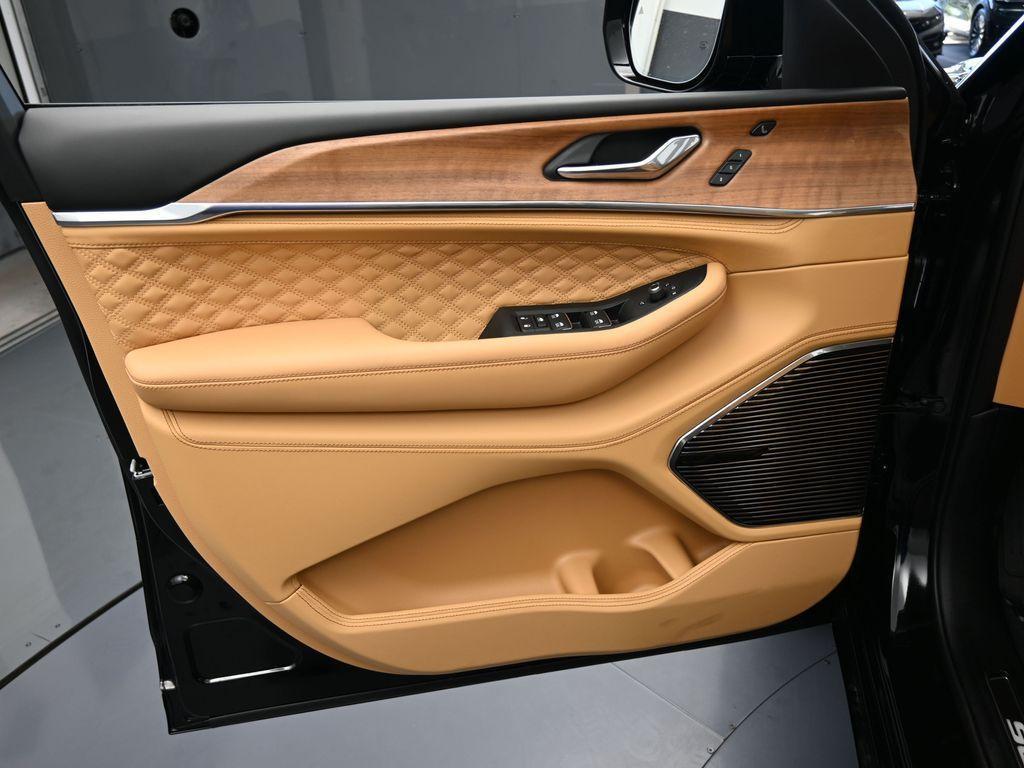 new 2025 Jeep Grand Cherokee L car