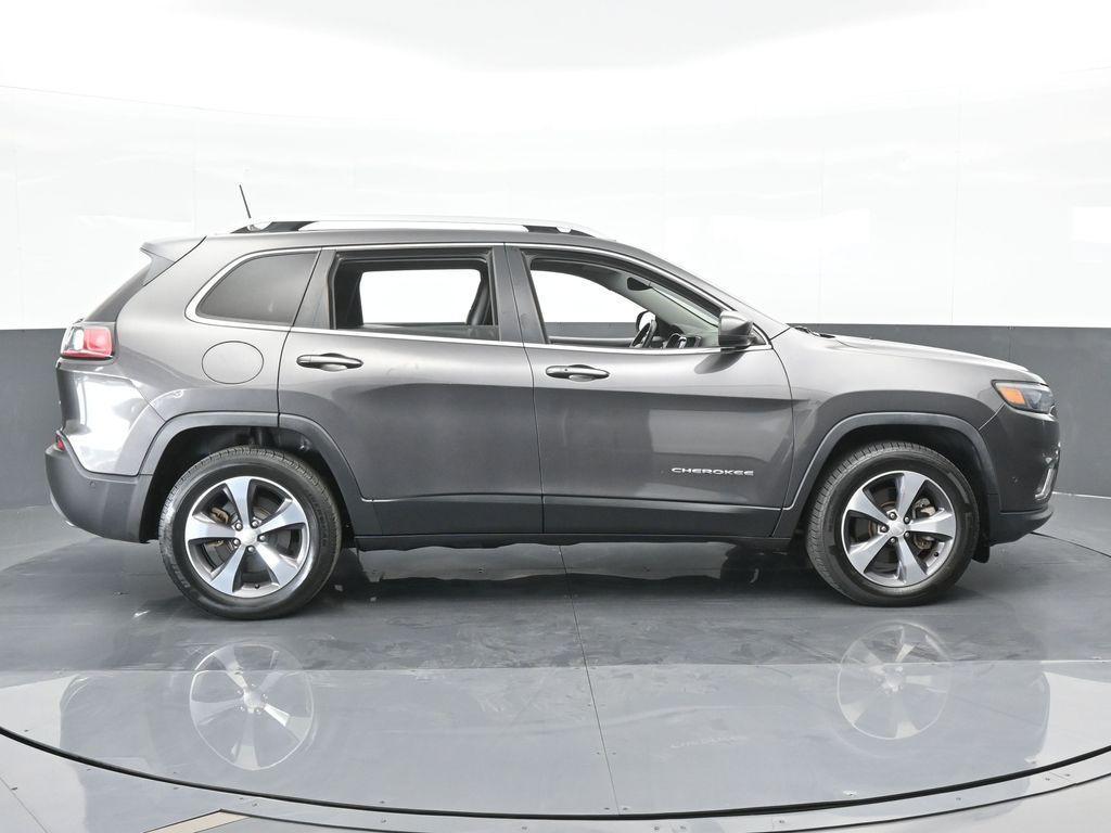 used 2019 Jeep Cherokee car, priced at $14,911