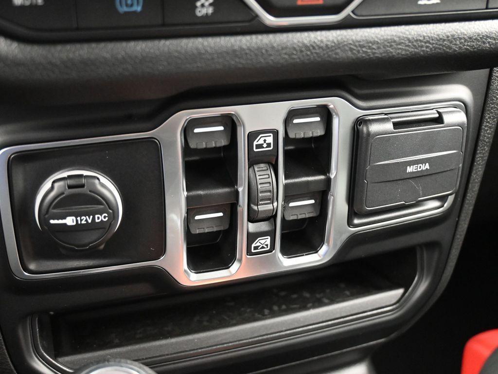 new 2025 Jeep Wrangler 4xe car